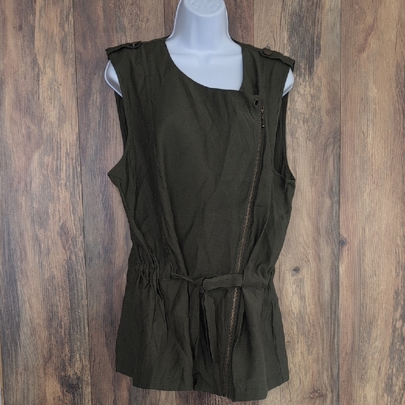 My Michelle Tops - NWT My Michelle Army Green Sleeveless Tie Front Vest Top XL